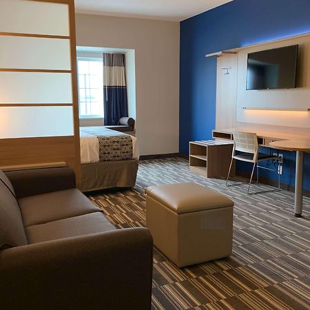 Microtel Inn & Suites By Wyndham Fountain Fort Carson エクステリア 写真