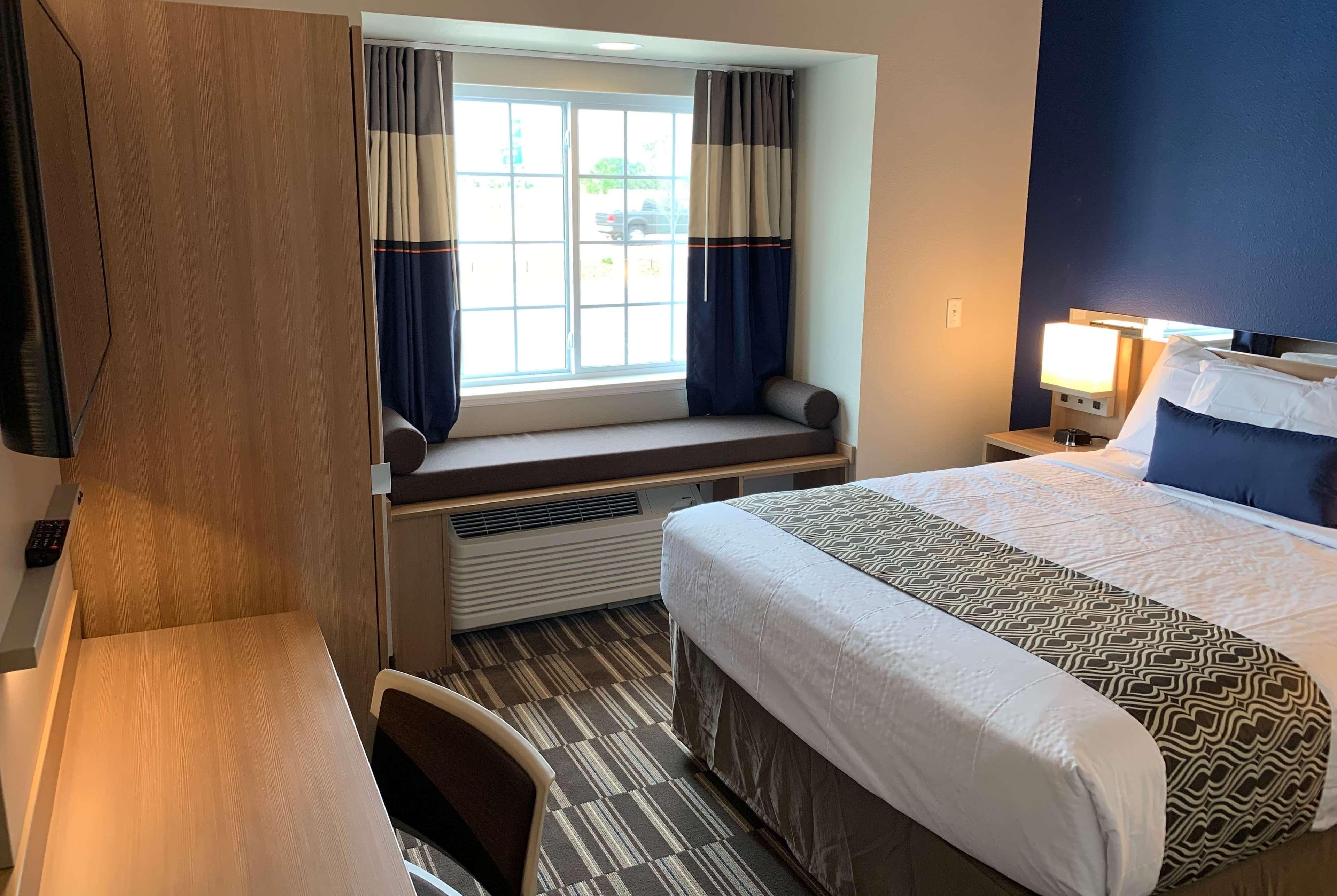 Microtel Inn & Suites By Wyndham Fountain Fort Carson エクステリア 写真