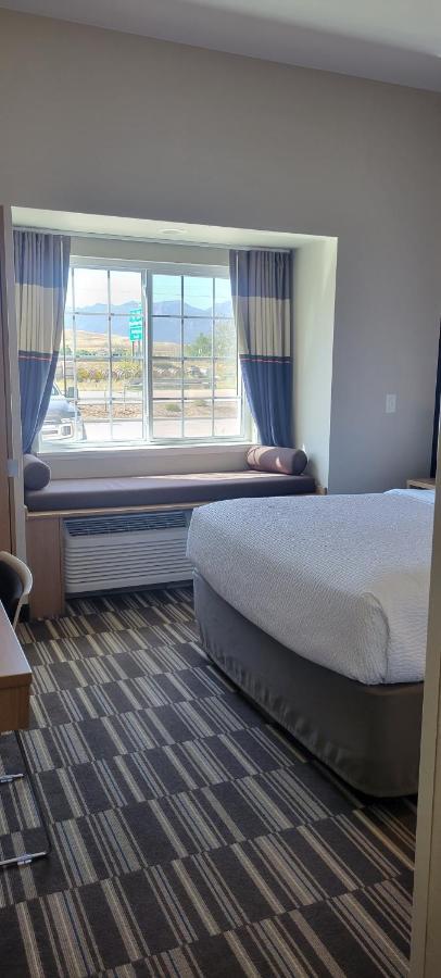 Microtel Inn & Suites By Wyndham Fountain Fort Carson エクステリア 写真