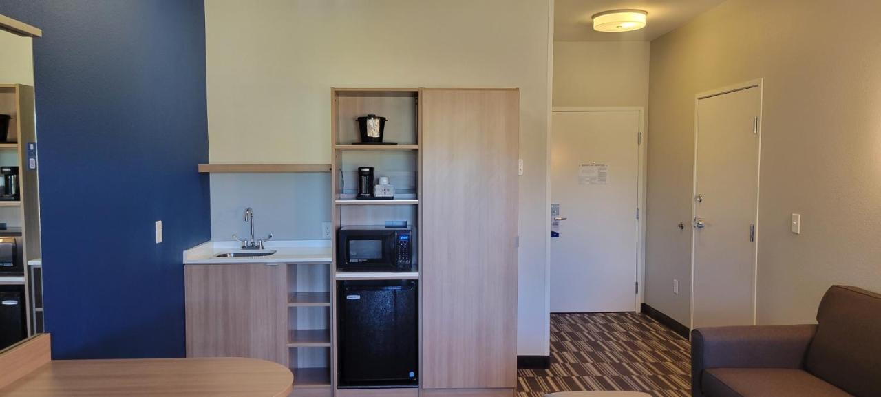 Microtel Inn & Suites By Wyndham Fountain Fort Carson エクステリア 写真