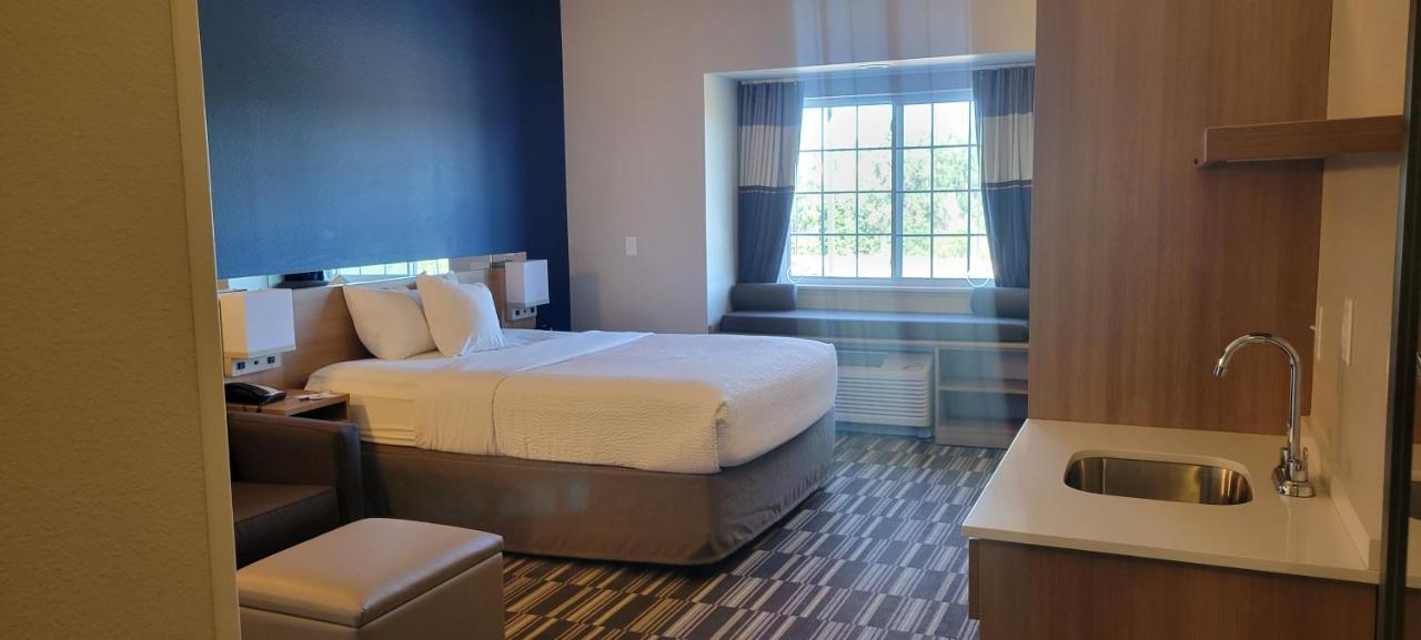 Microtel Inn & Suites By Wyndham Fountain Fort Carson エクステリア 写真